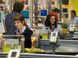 Mindestlöhne haben positive Auswirkungen auf Lohngleichheit und Arbeitsmarkt