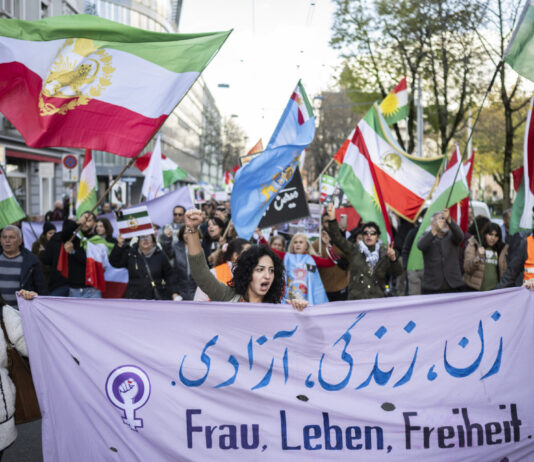 Nationalratskommission fordert auf Antrag der SP Sanktionen gegen den Iran