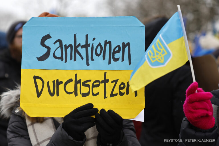 Russische Oligarchen können weiterhin auf milliardenschwere Vermögen auf Schweizer Bankkonten zugreifen