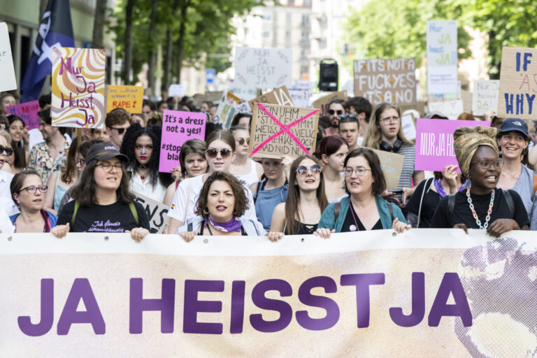 Nationalrat anerkennt, dass Sex ohne Zustimmung Vergewaltigung ist