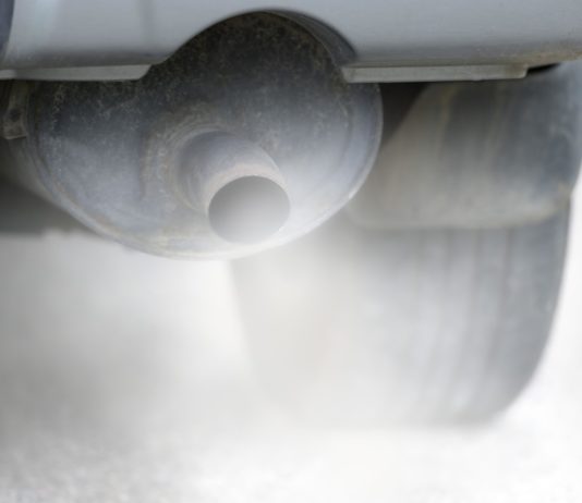 Bürgerliche stellen sich hinter klimaschädliche Verbrennungsmotoren