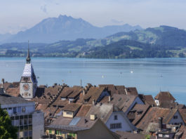 Umsetzung OECD-Mindeststeuer: Profitiert nur Zug?