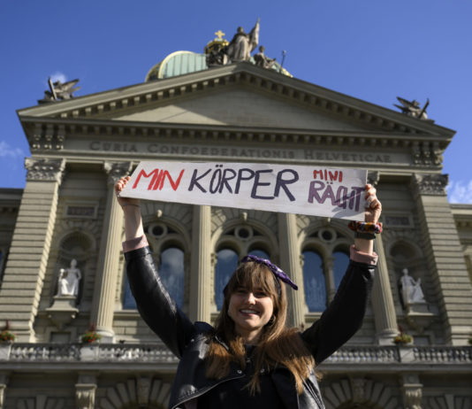 SVP scheitert mit Angriff auf Frauenrechte