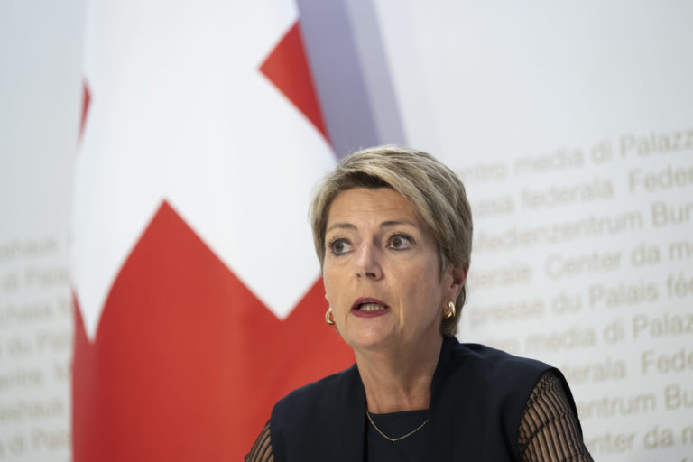 Geschäftsprüfungskommission rügt Karin Keller-Sutter