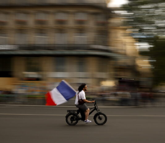 Vereinte Linke wird stärkste Kraft in Frankreich