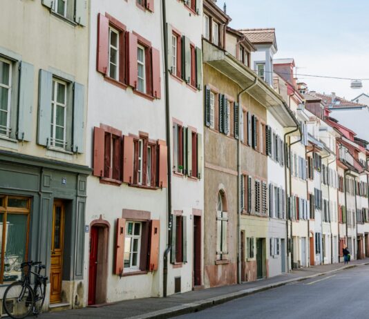 Mietrecht unter Beschuss: Bevölkerung kann Weichen an der Urne stellen