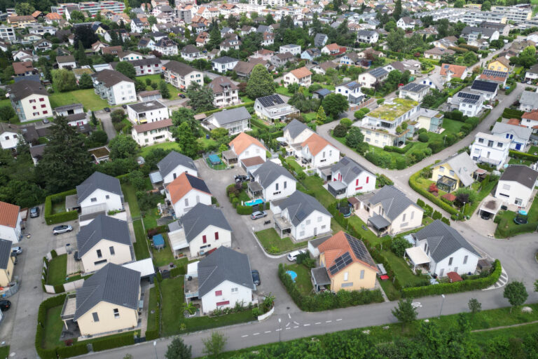 Wechsel bei der Wohneigentumsbesteuerung: Wer profitiert und wer verliert