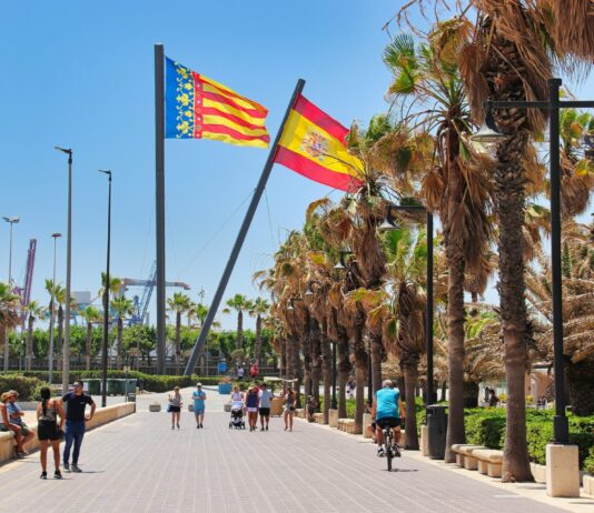 Spanien: Regierung will Mindestlohn erhöhen und Arbeitszeit verkürzen