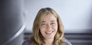 Nicole Stolz: «Durch militärische Aufrüstung und Abschottung wird Migration nicht verhindert» Porträt von Nicole Stolz.