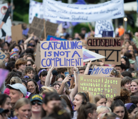 Catcalling, Stalking, Femizide: Die Gewaltspirale tötet