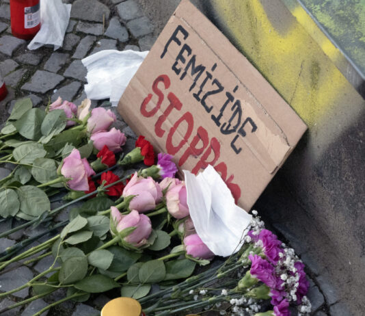 Femizide: Schweiz gefährdet Sicherheit von Frauen