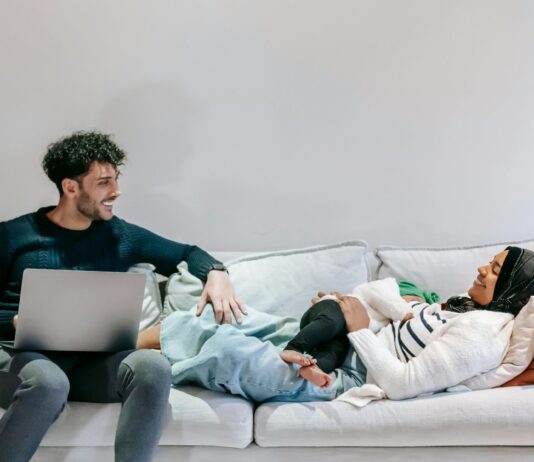 Mitte-Rechts öffnet Tür und Tor zur Aufweichung des Mutterschutzes