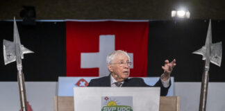 Ein Franken für dich, zehn Franken für mich: Wie Milliardär:innen die Politik beeinflussen