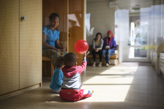 ASYLWESEN, MIGRATION, ASYLHEIM, ASYLUNTERKUNFT, ASYLZENTRUM,