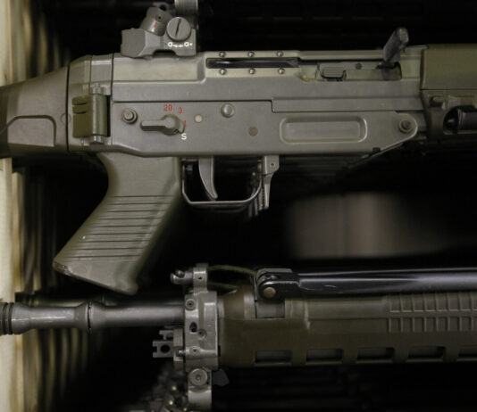 Aushöhlung Kriegsmaterialgesetz: Schweizer Waffenexporte an Unrechtsstaaten bald möglich