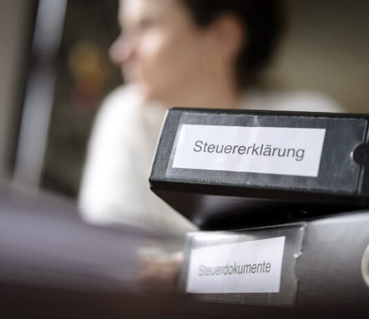 Direkter Steuerabzug: Wenn Einfachheit den Unterschied macht