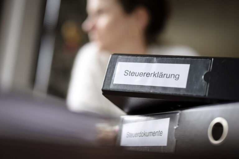 Direkter Steuerabzug: Wenn Einfachheit den Unterschied macht