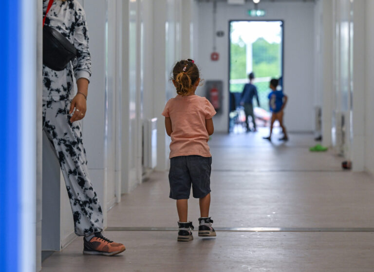 Kinder- und Jugendorganisationen warnen: SVP gefährdet Kinderrechte